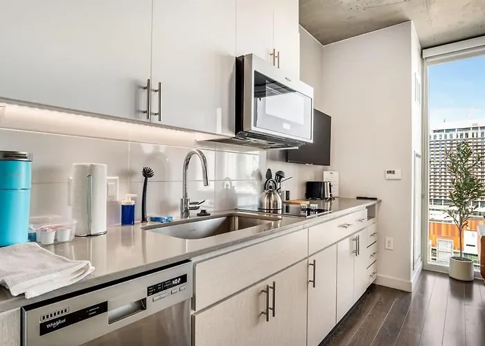 Boulevard Sleek Pool Gym & Zero Parking Fee Apartment Phoenix