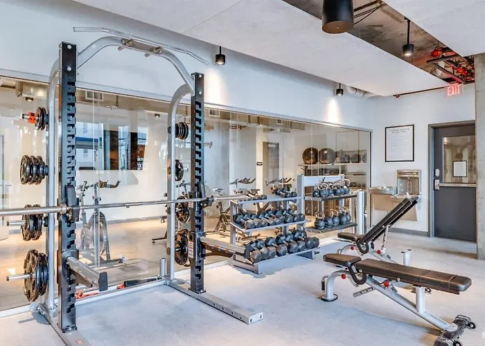 Boulevard Sleek Pool Gym & Zero Parking Fee Apartment Phoenix